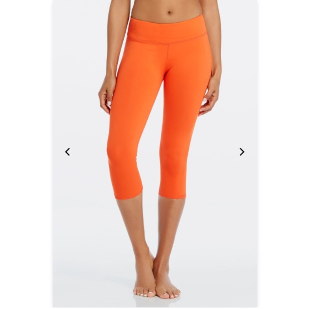 Fabletics Mid-Rise PowerHold Capri: Poppy